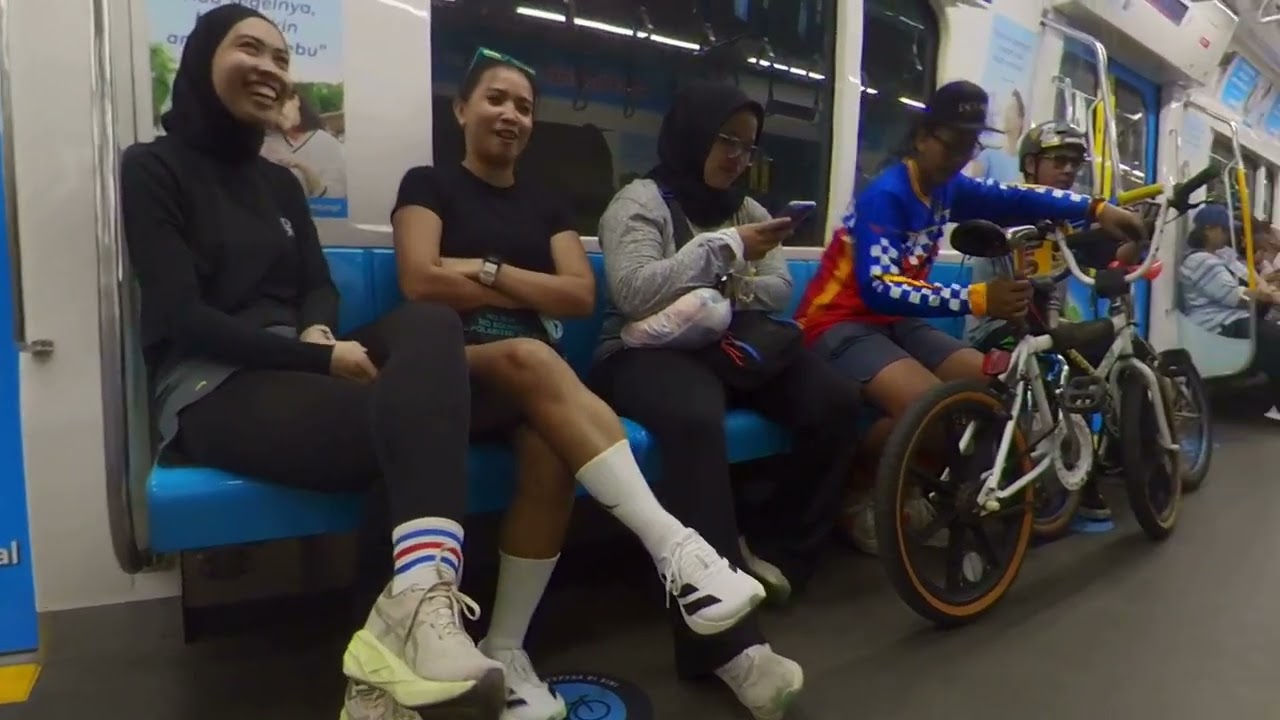 ASMR riding an old school BMX through car free day in Jakarta downtown area