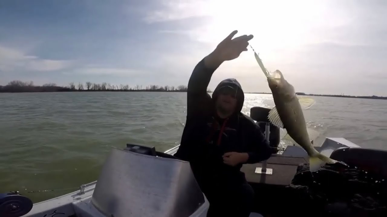 HOW TO HANDLINE FOR DETROIT RIVER WALLEYE