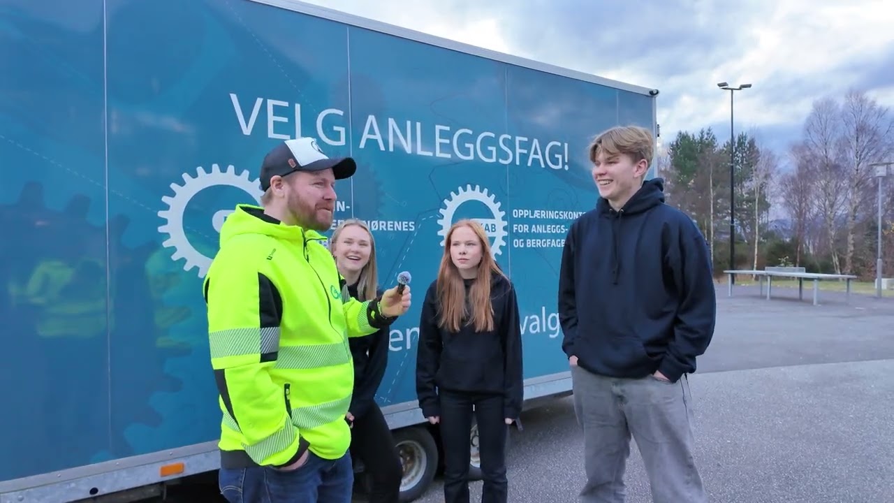 OKAB og sine medlemsbedrifter i anleggsbransjen støtter JUS Musikalen på Jørpeland. 