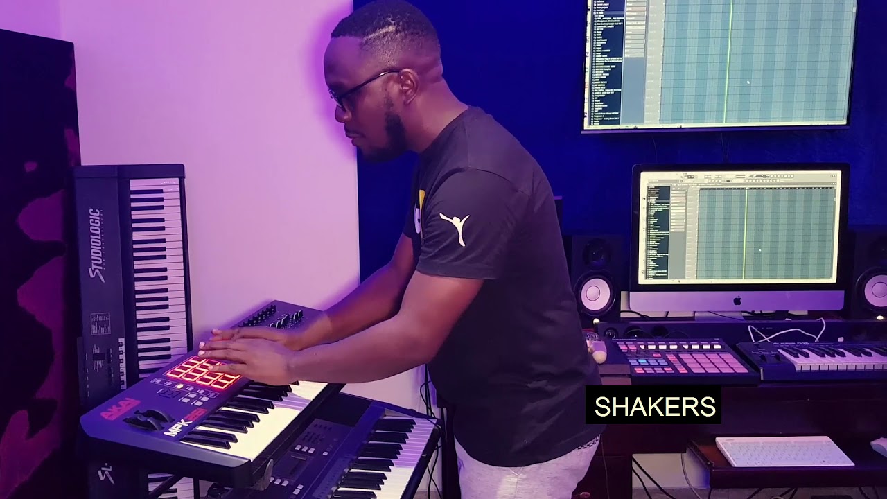 Donzizi makes a fire afrobeat in 2 minutes!