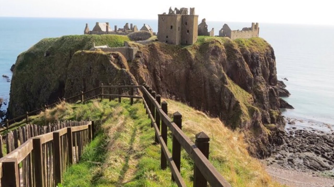 History of Dunnottar Castle in Scotland - Stonehaven, Aberdeenshire