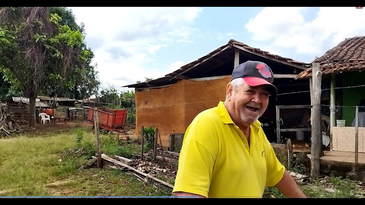 SEU DINALDO COM  80 PORCOS + DE 700 GALINHAS, JA TENTOU DI TUDO NA VIDA,  JA ESTEVE NO BICO DO URUBU