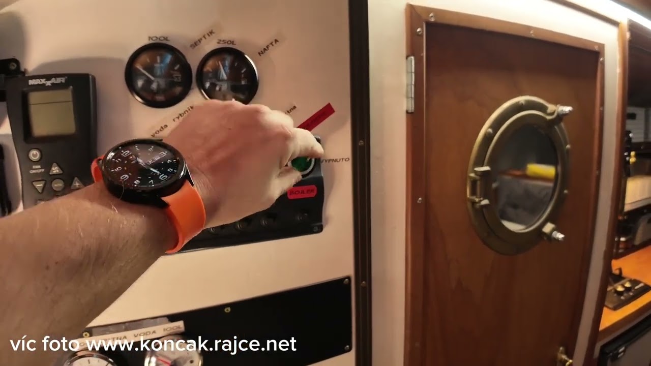 Naše lod na prodej( booat for sale)