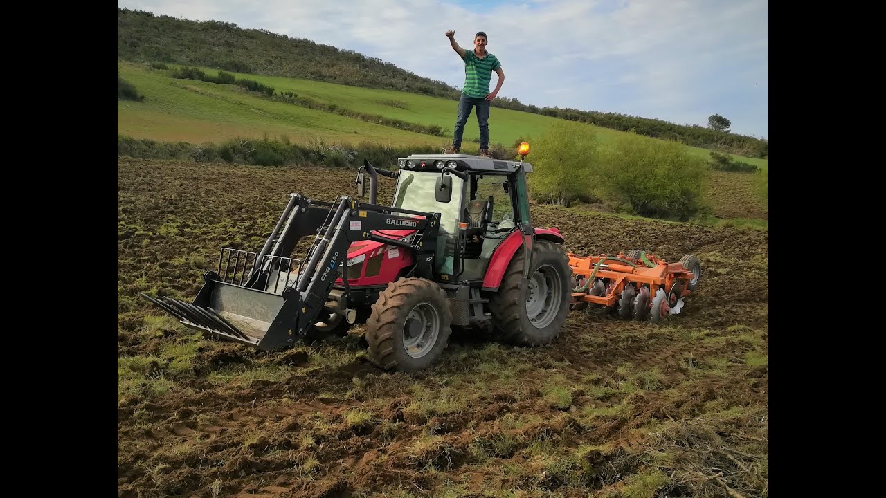 Massey Ferguson 5430 com grade rebocável