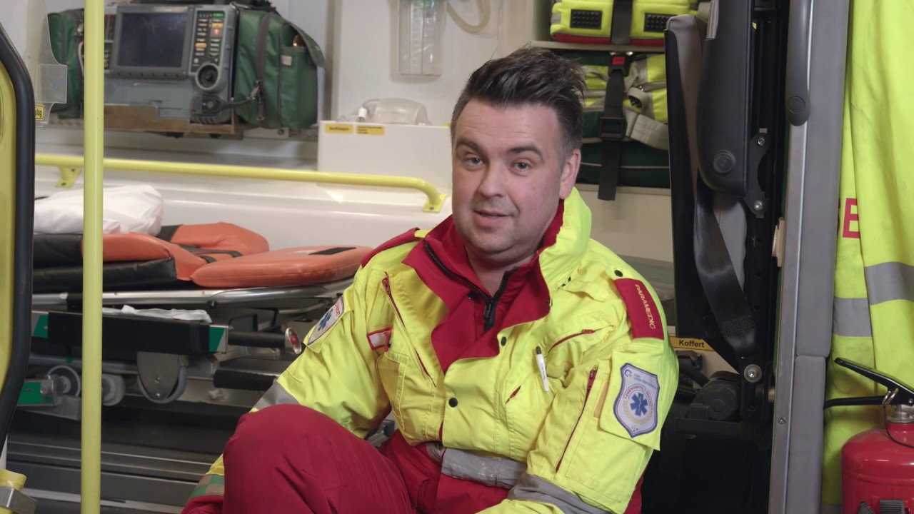 Hvem er 113   ambulanse og amk