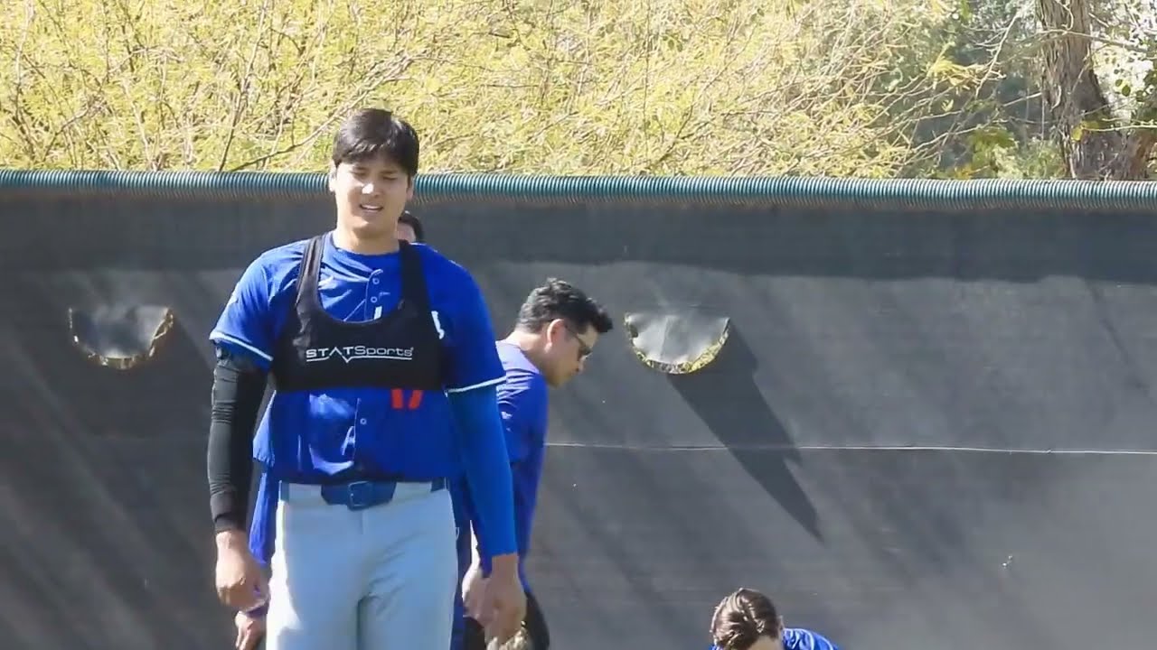 大谷翔平選手はトレーニングにも全力投球。このダッシュ練前に丸半日ハードな練習。他の選手がオープン戦に行った後、居残り練習。一番凄い選手が一番、練習をしている！#shoheiohtani#dodgers