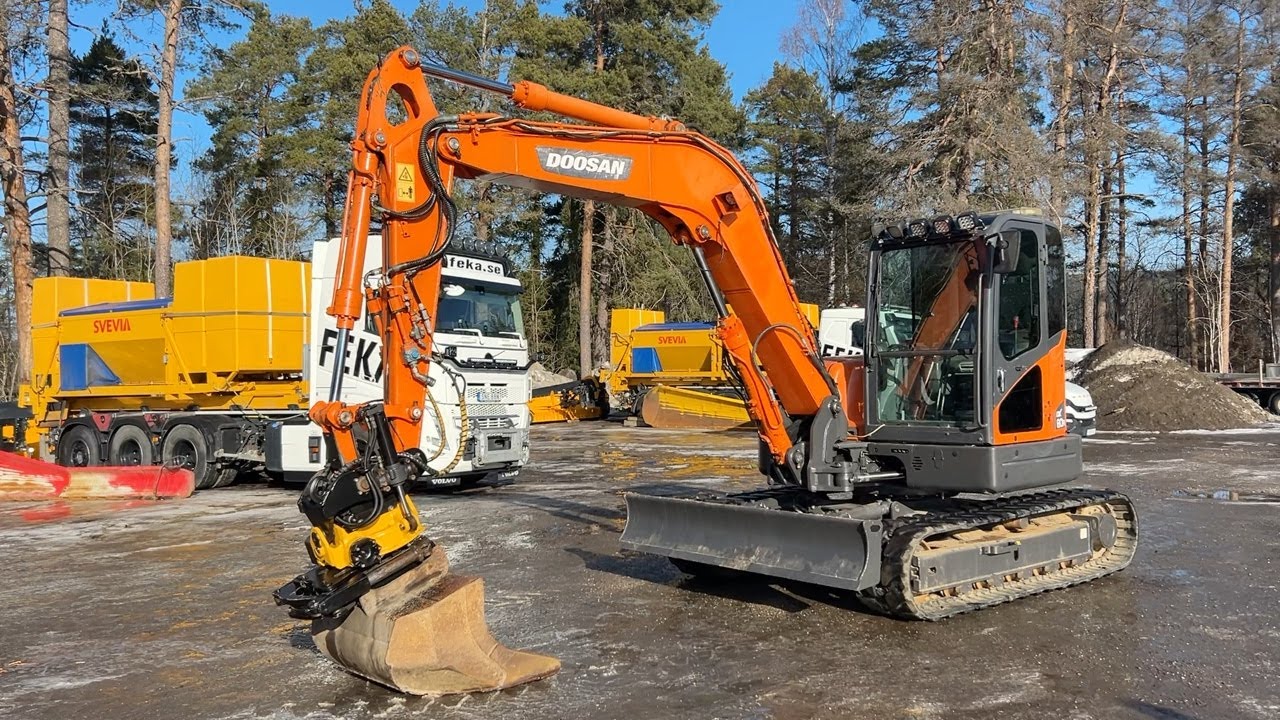 Köp Grävmaskin Doosan DX80R på Klaravik