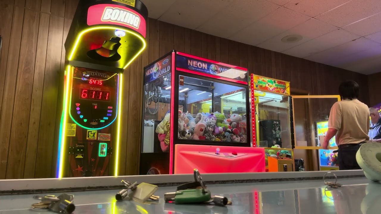 Toy Soldier Claw Machine Restock At Silver Dollar Lanes 
