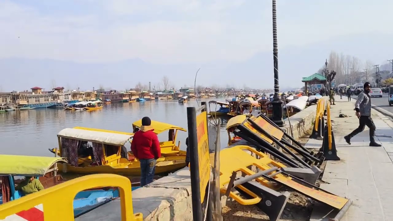 कश्मीर का खूबसूरत मौसम