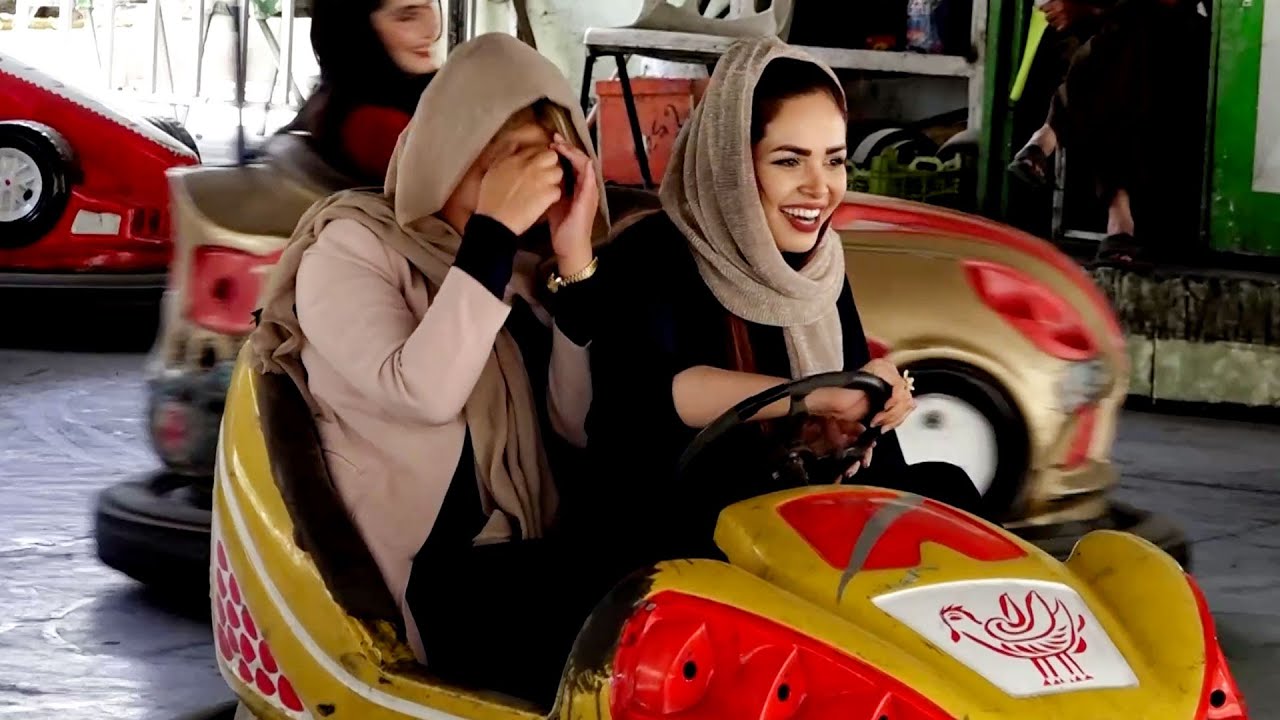 Ariana Television presenters at Park Shahr / میله گرداننده های تلویزیون آریانا در پارک شهر