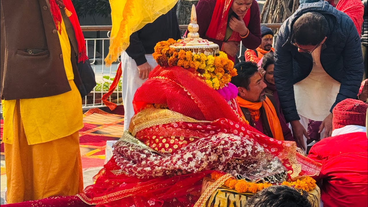 माँ काली का पूजन । माँ काली अपनी देवरा यात्रा पर #jaimatadi #jaimaakali #viral #video #kalimath #maa