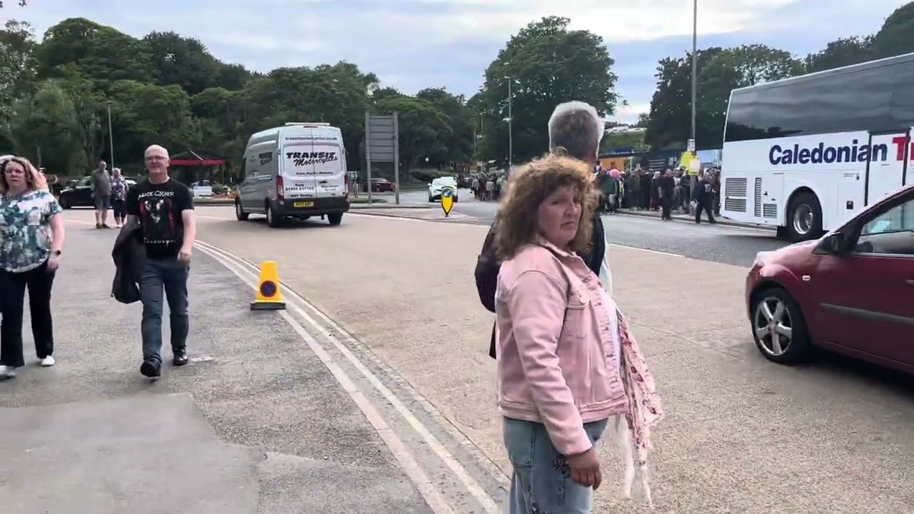Hollywood Vampires-Huge Crowd Queue to See Johnny Depp and The Vampires- 5/7/2023  Scarborough