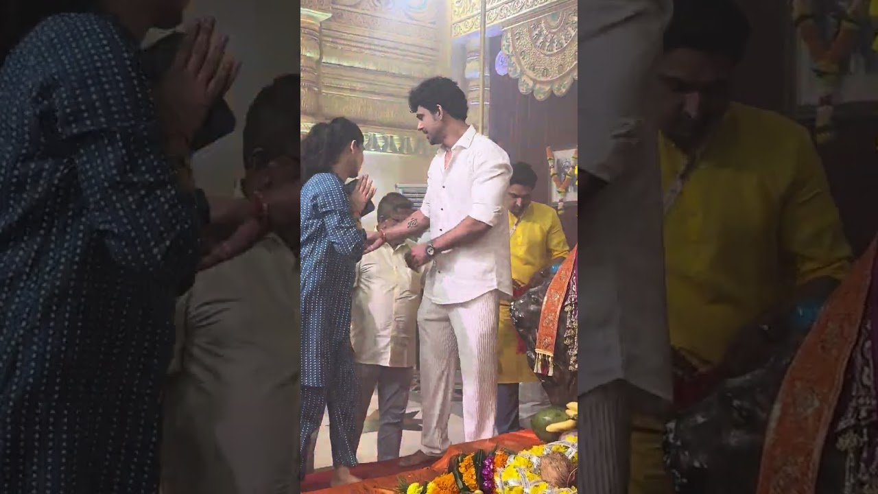 Ankit Mohan & Ruchi Savarn Visit Andheri Cha Raja | Ganpati Darshan 2025 #ankitamohan #ruchisavarn