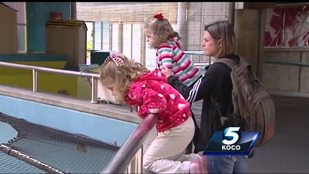 Oklahoma City Zoo warns against coin tossing