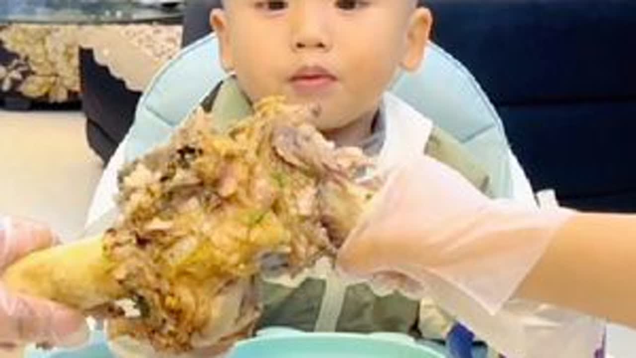 #大口吃肉 #萌宝小吃货 #记录孩子的点点滴滴