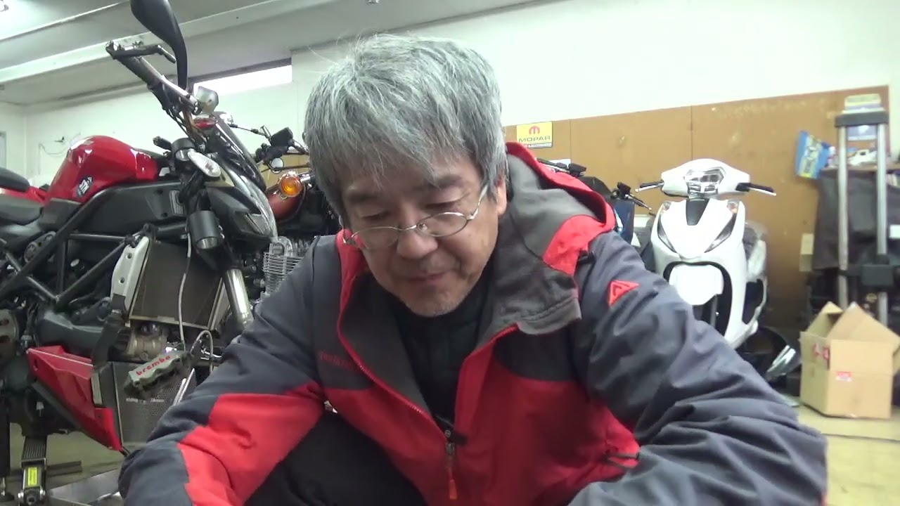 ストリートファイター1098　フォークシール交換