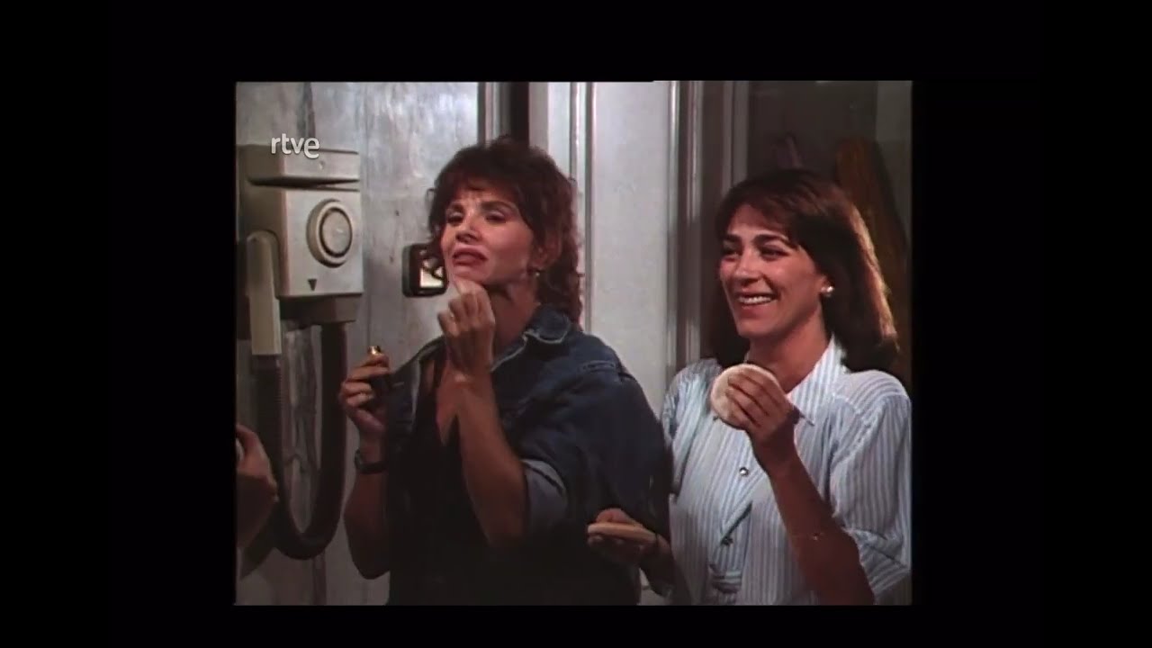 Carmen Maura y Victoria Abril en el Festival de San Sebastián 1988