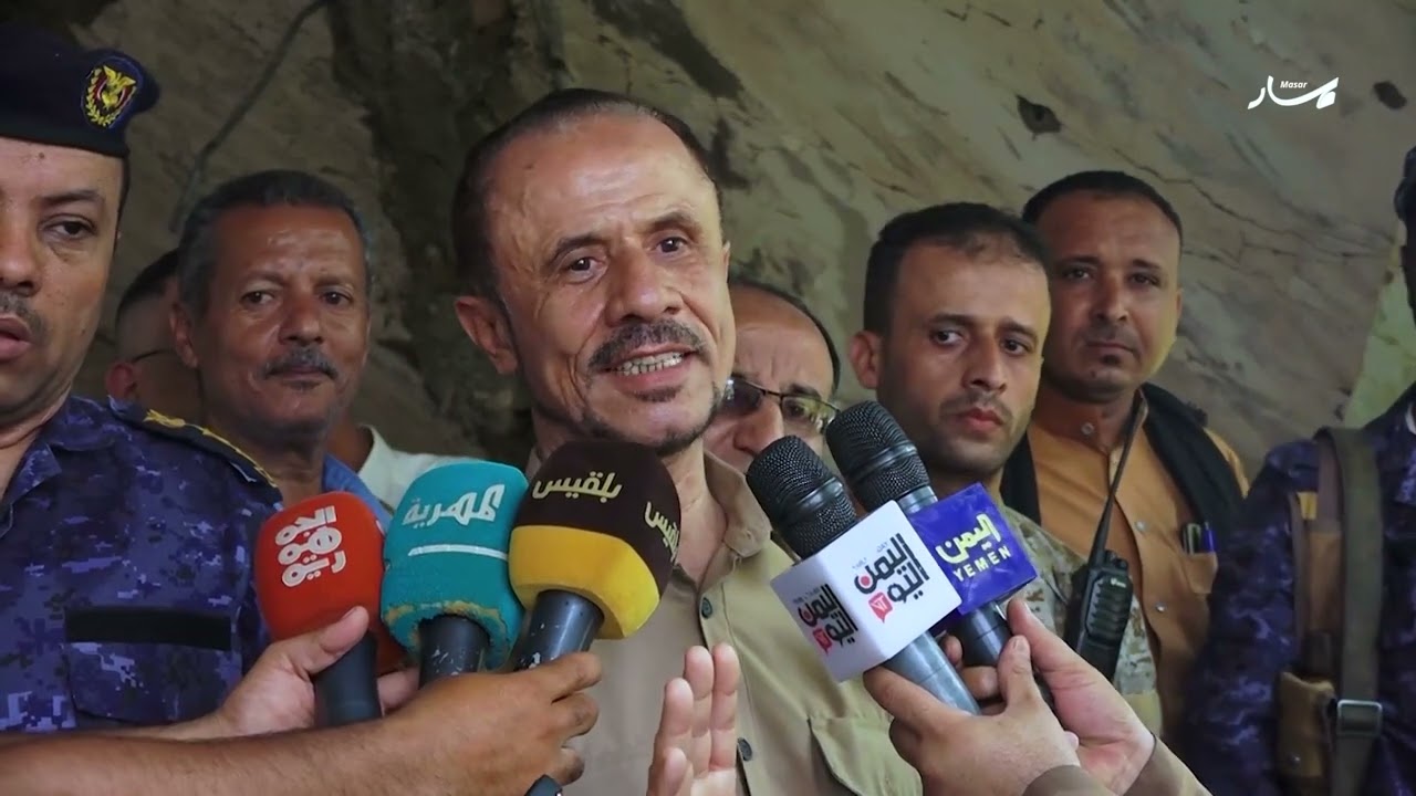 بحضور مستشار قائد محور تعز العميد عبده فرحان إدارة نادي الصقر الرياضي تتسلم رسميا مقر النادي