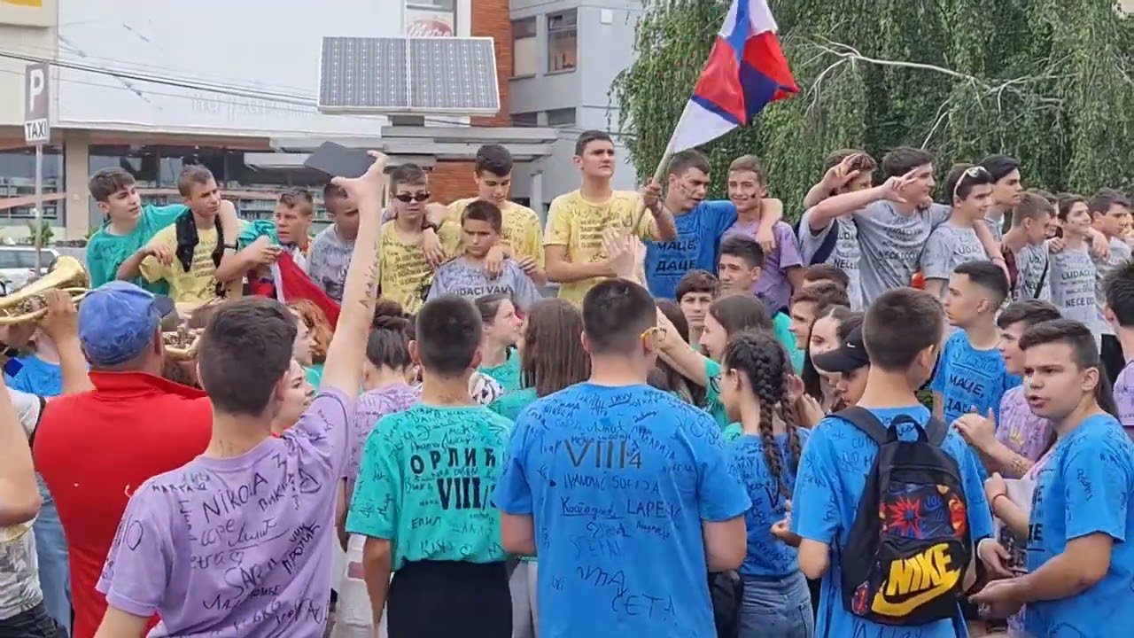 Maturanti Vuk škole slavili uz trubače 10 06 2022