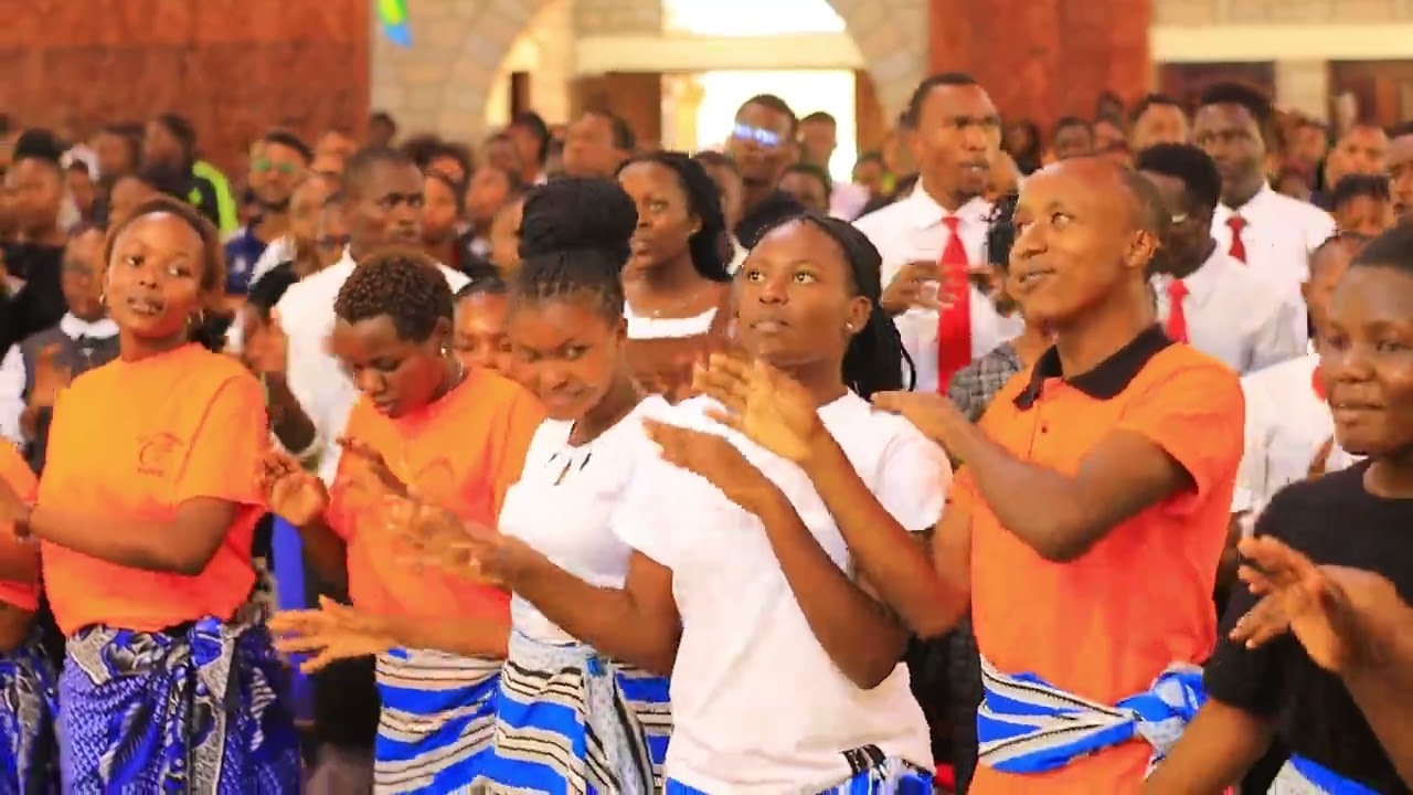 DANDORA MASS|| KUCC CHOIR