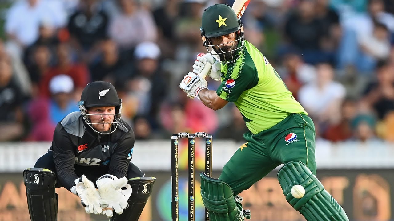 Hafeez 99* in Seddon Showdown | MATCH HIGHLIGHTS | BLACKCAPS v Pakistan 2020-21 | 2nd T20I, Hamilton