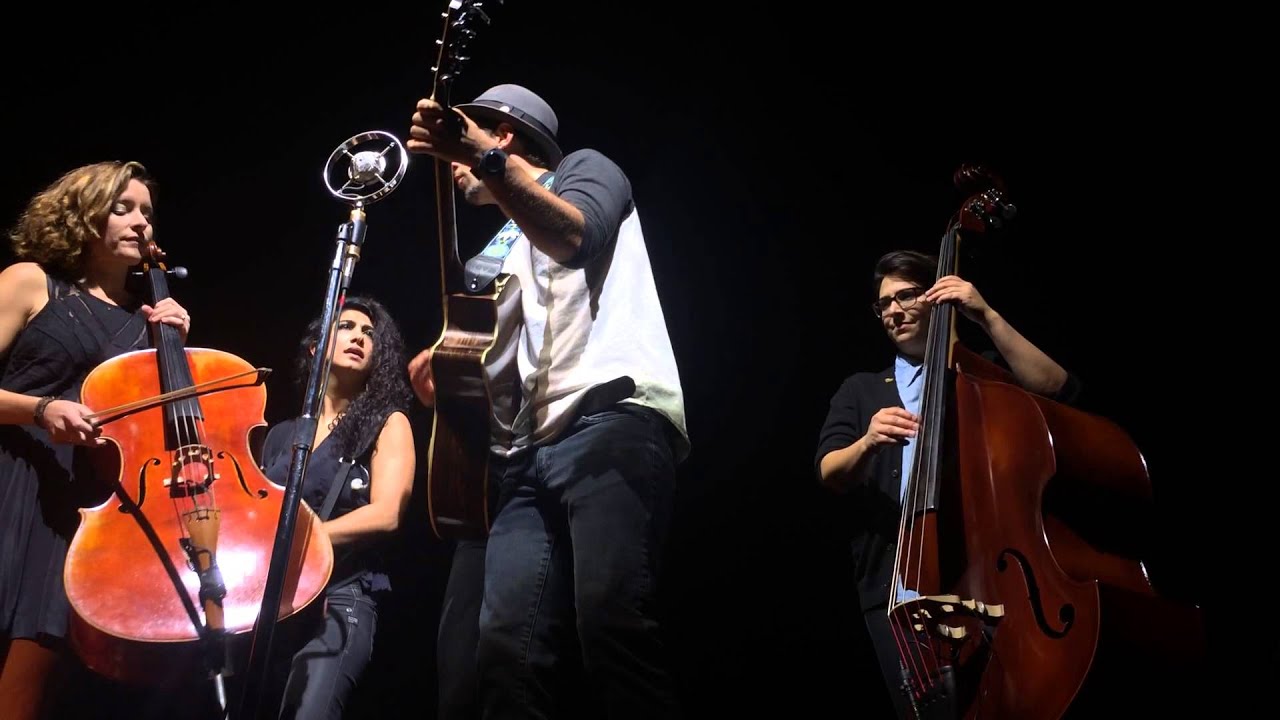 Jason Mraz - Long Drive (acoustic) - The Chicago Theatre