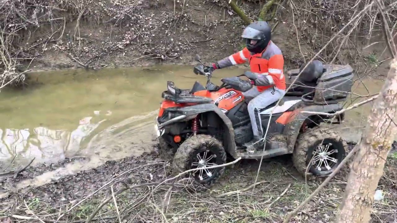 CFmoto 550 VOZNJA PO TERENU