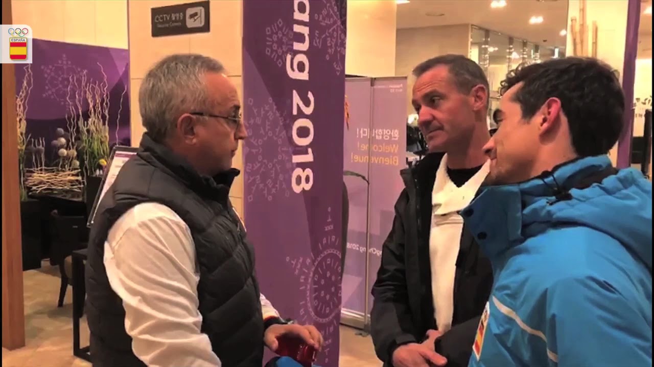 Javier Fernández celebra con su círculo más íntimo su histórica gesta olímpica