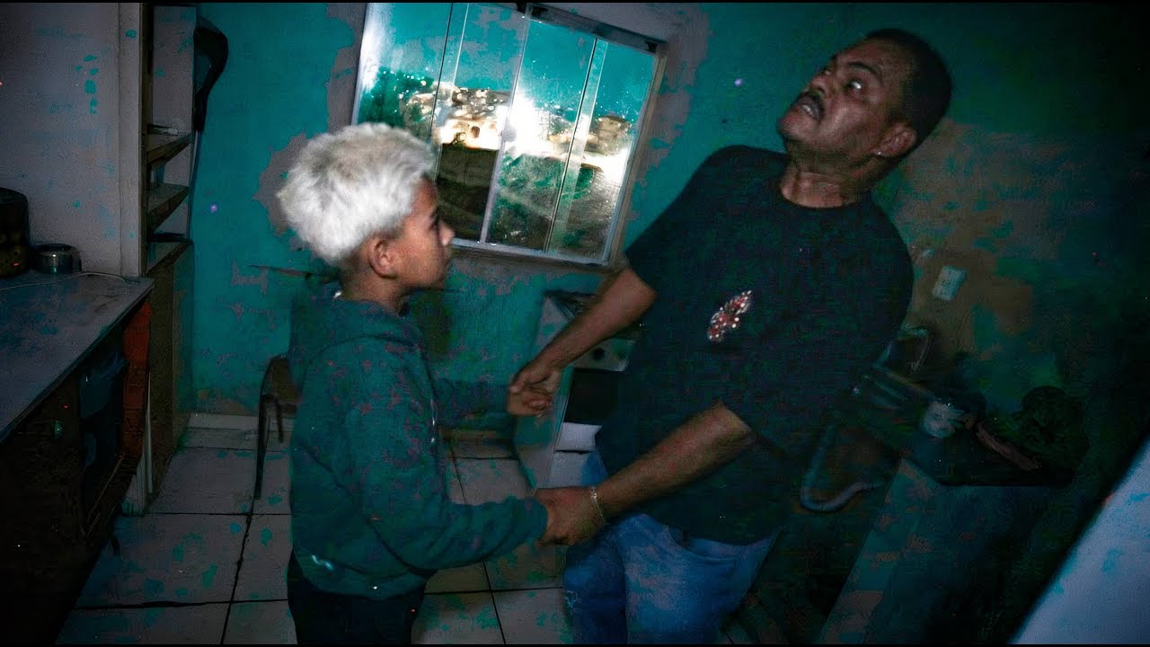 ELES S&Atilde;O CRIST&Atilde;O E O MACUMBEIRO INCORPOU O ESPIRITO NA CASA DA CRIAN&Ccedil;A