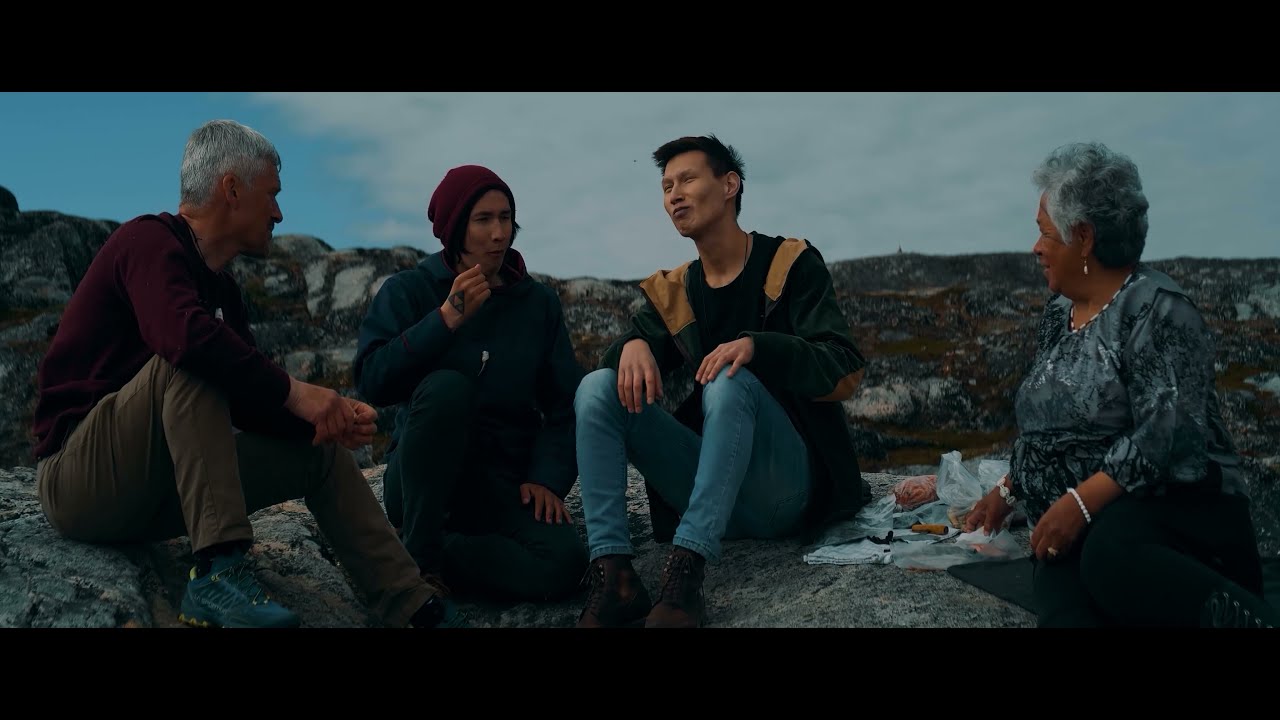 Watch | Isiginnaaruk | Akornatsinniittut - Kiinappalik | Among Us - The Masked Man | Clip 1