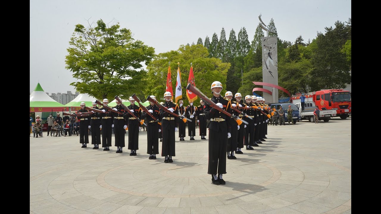 23-0423 해병대 군산지구 전승 기념식 해병 의장대 시범