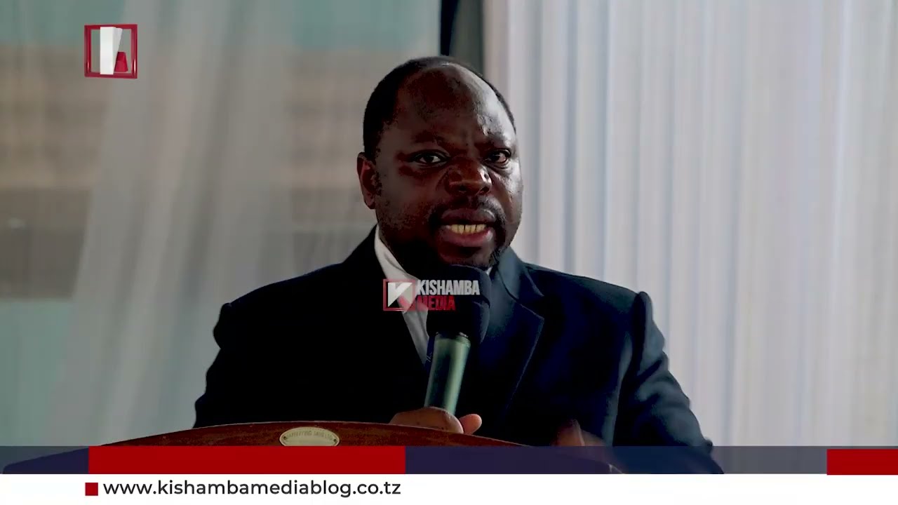 RC ALBERT CHALAMILA  AFANYA MKUTANO NA WATUMISHI WA  SEKTA YA ELIMU /AGUSIA UFAULU WA WANAFUNZI