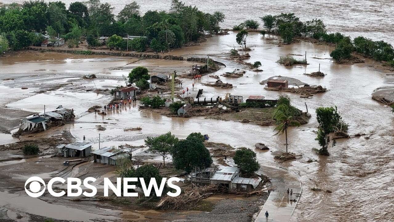 Super Typhoon Fung-wong batters the Philippines