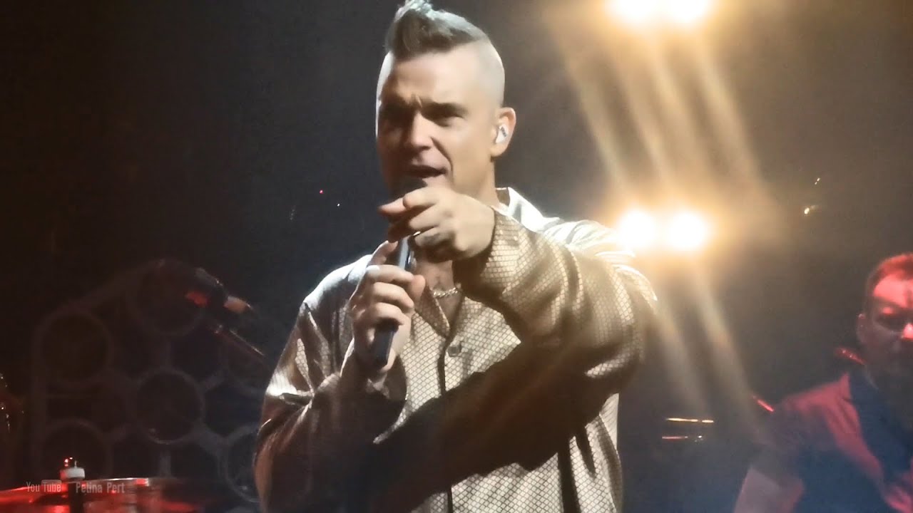 Robbie Williams • Heaven From Here & Phoenix From The Flames • The UTR Concert • Live • 07/10/19