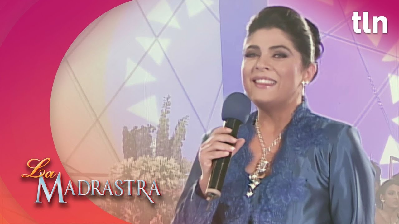 María presenta su nueva línea de platería en un majestuoso evento | La Madrastra | Capítulo 46 2/2