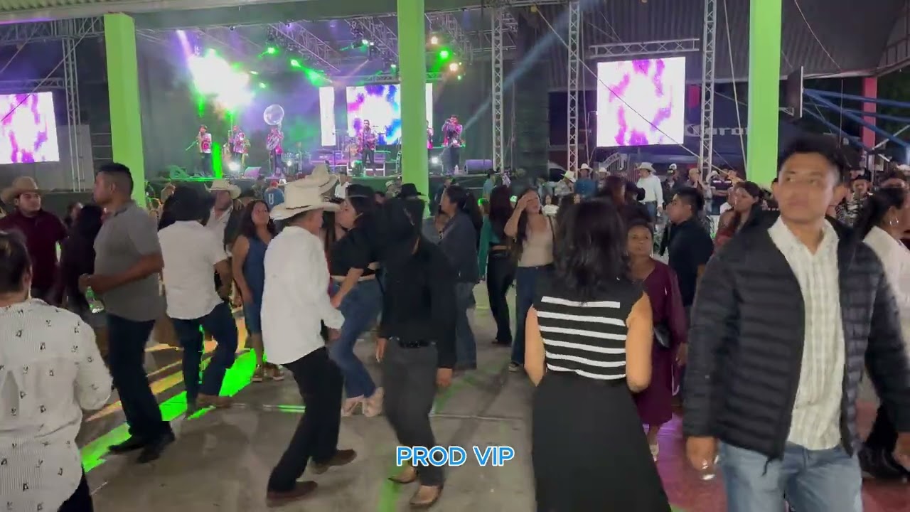 P.9 BAILE CON EL GRUPO LOS REYES DEL SURESTE Y JINETES DEL NORTE Sn Bernardo Xitla oaxaca 20/08/24 👉