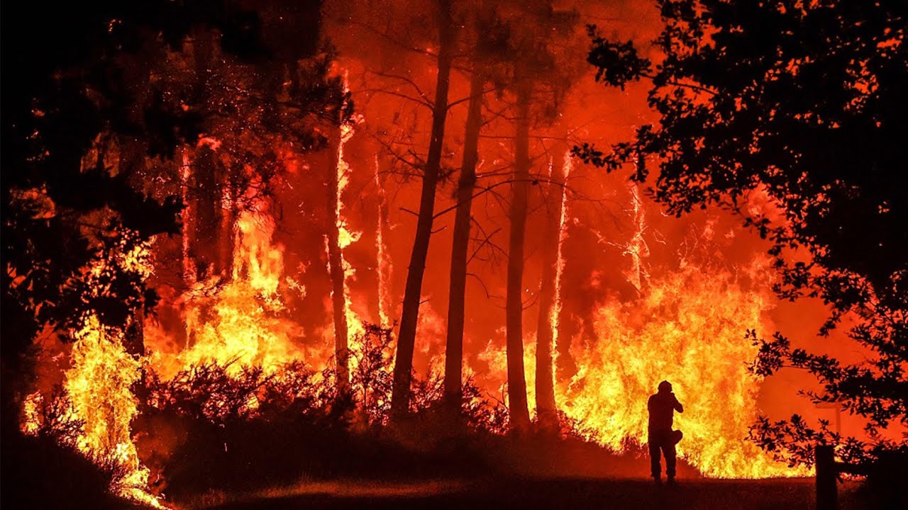 10,000 people evacuated as fires hits SW France