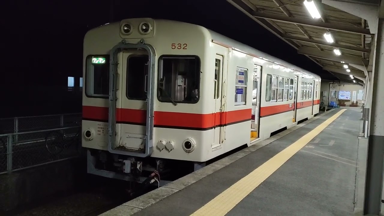 JR龍ケ崎市駅前、関鉄佐貫駅前と関鉄竜ヶ崎駅前のイルミネーション。私鉄、気動車。関東鉄道竜ヶ崎線、キハ532形、キハ532号車。収録日・2026年・1月3日。