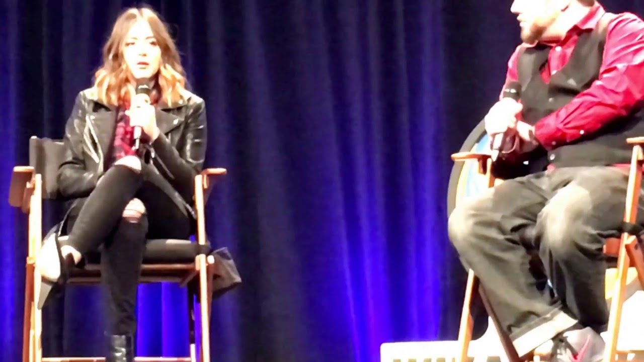 Chloe Bennet Wizard World Des Moines full panel ft. Austin Nichols (5/14/16)