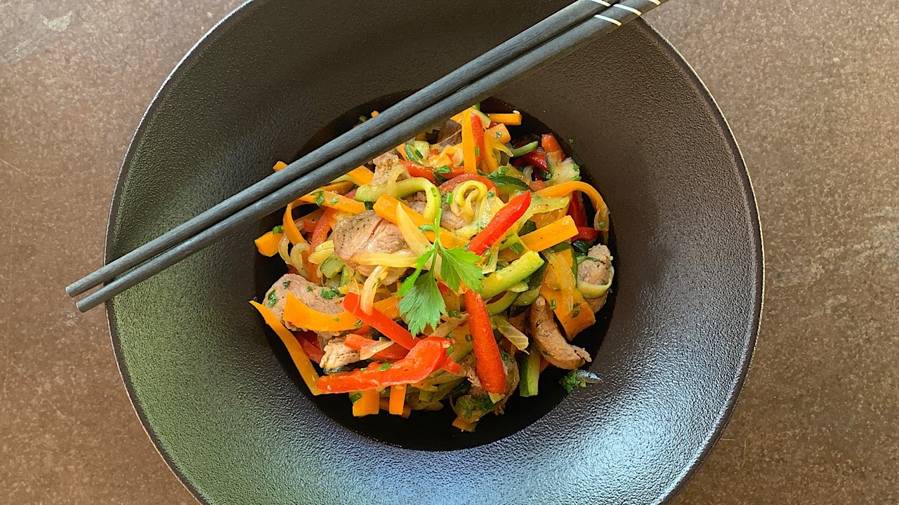 Wok aux légumes du marché et aux aiguillettes de canard fermier