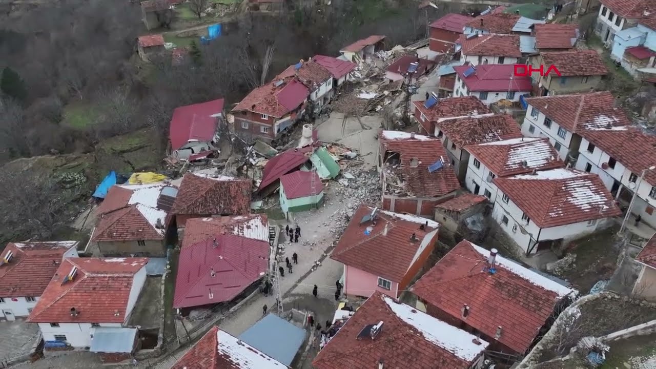 Tokat'ta heyelanların yaşandığı köy, ikiye ayırdı