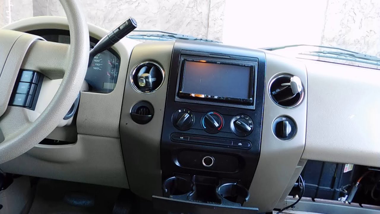 2004 F150 Radio Removal (EASY)