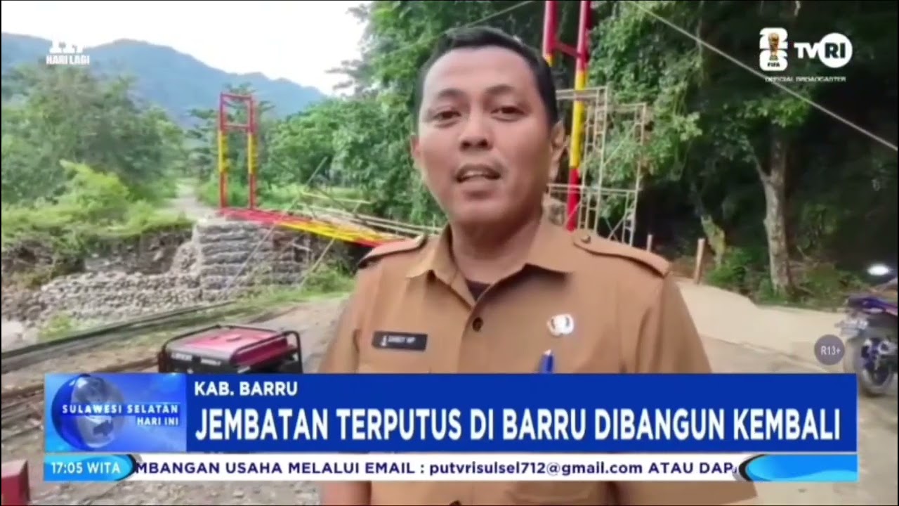Dansat Brimob Polda Sulsel Tinjau Langsung Pembangunan Jembatan di Dusun Pakka Mallusetasi.