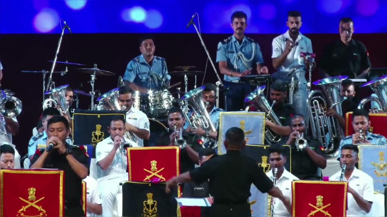 Tu Bhoola Jise | Airlift | Indian Tri Services Band Concert | Army , Navy and Airforce