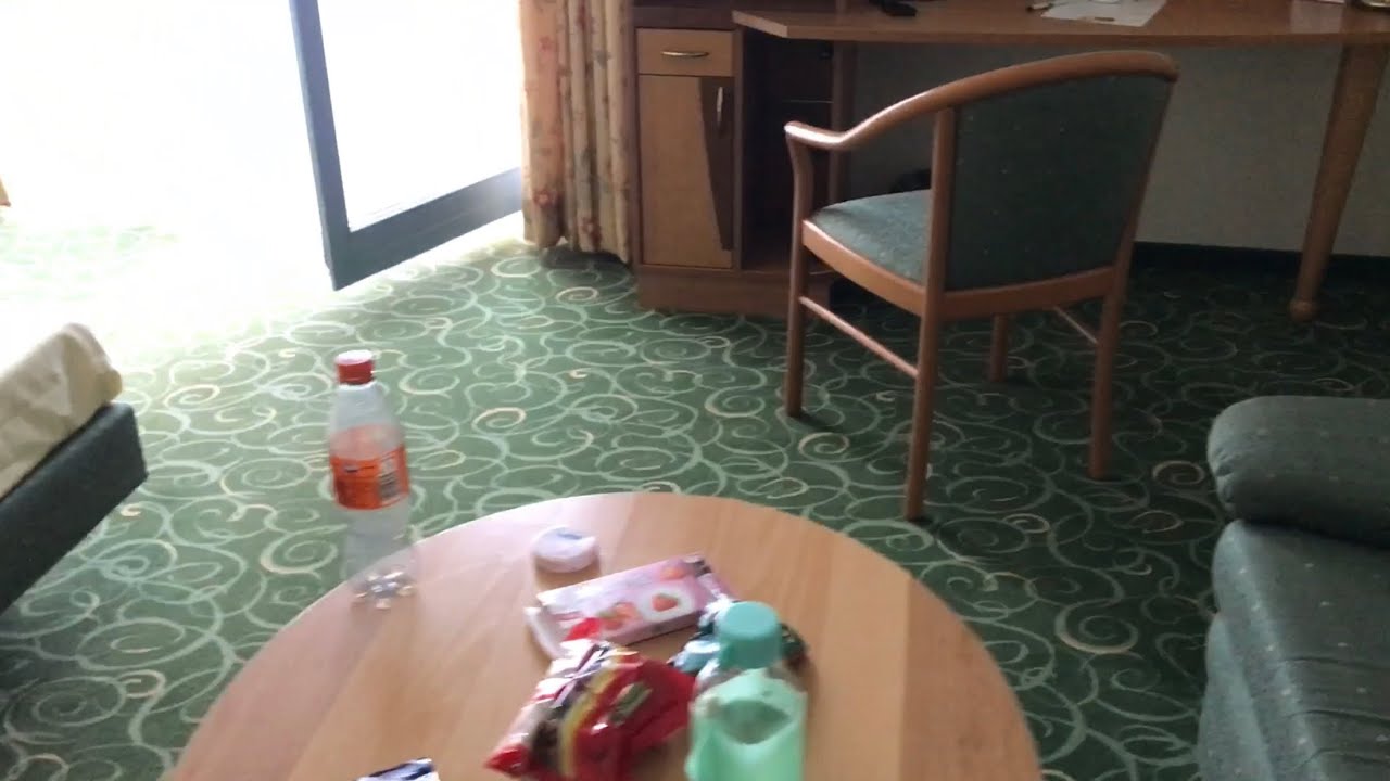 [ASMR] Fast Tapping Around In A Hotel Room