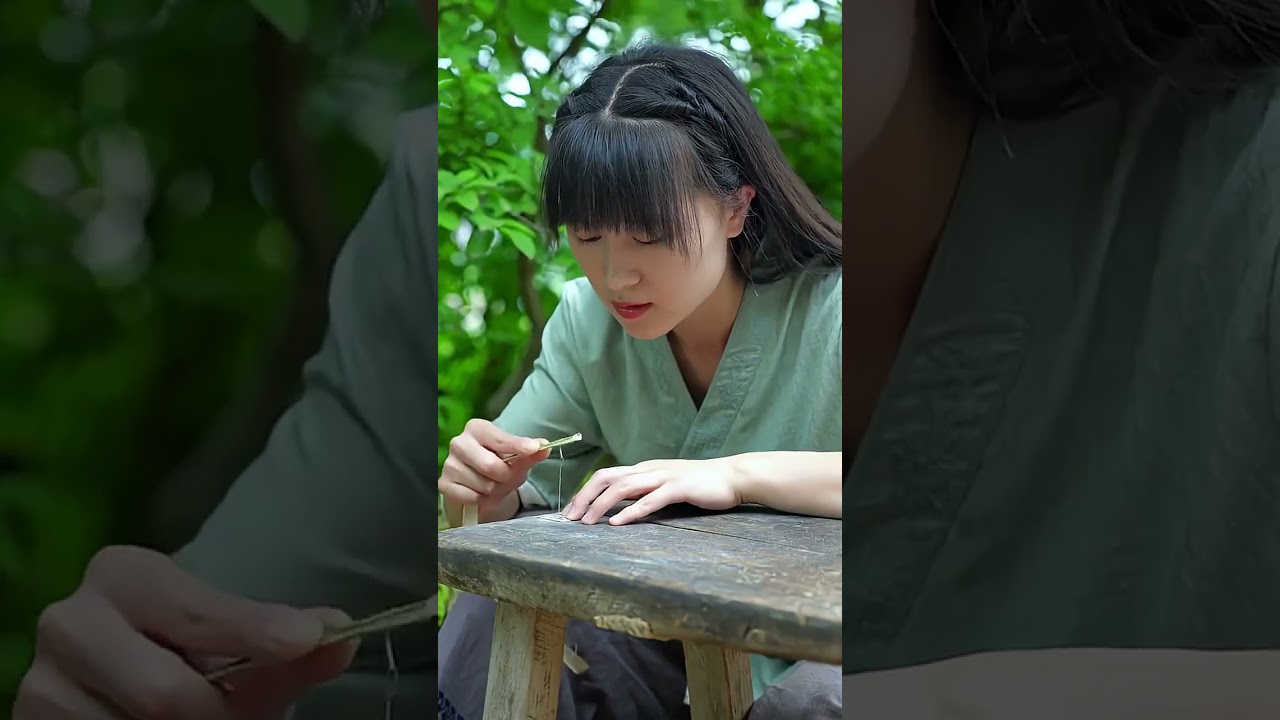 From Lacquer to Carved Shell: A Traditional Chinese Mother-of-Pearl Inlaid Chess Set