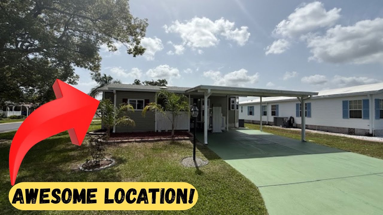 Nice 1994 Doublewid Mobile Home with Water Views & Upgrades! (Windward Village Spring Hill Florida)!