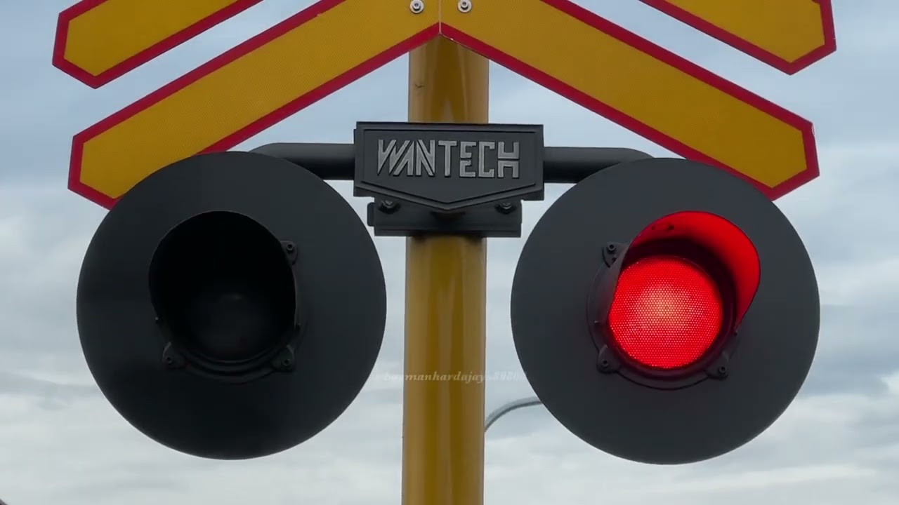 Perlintasan Kereta Api WANTECH Wonoasri Madiun, Jawa Timur