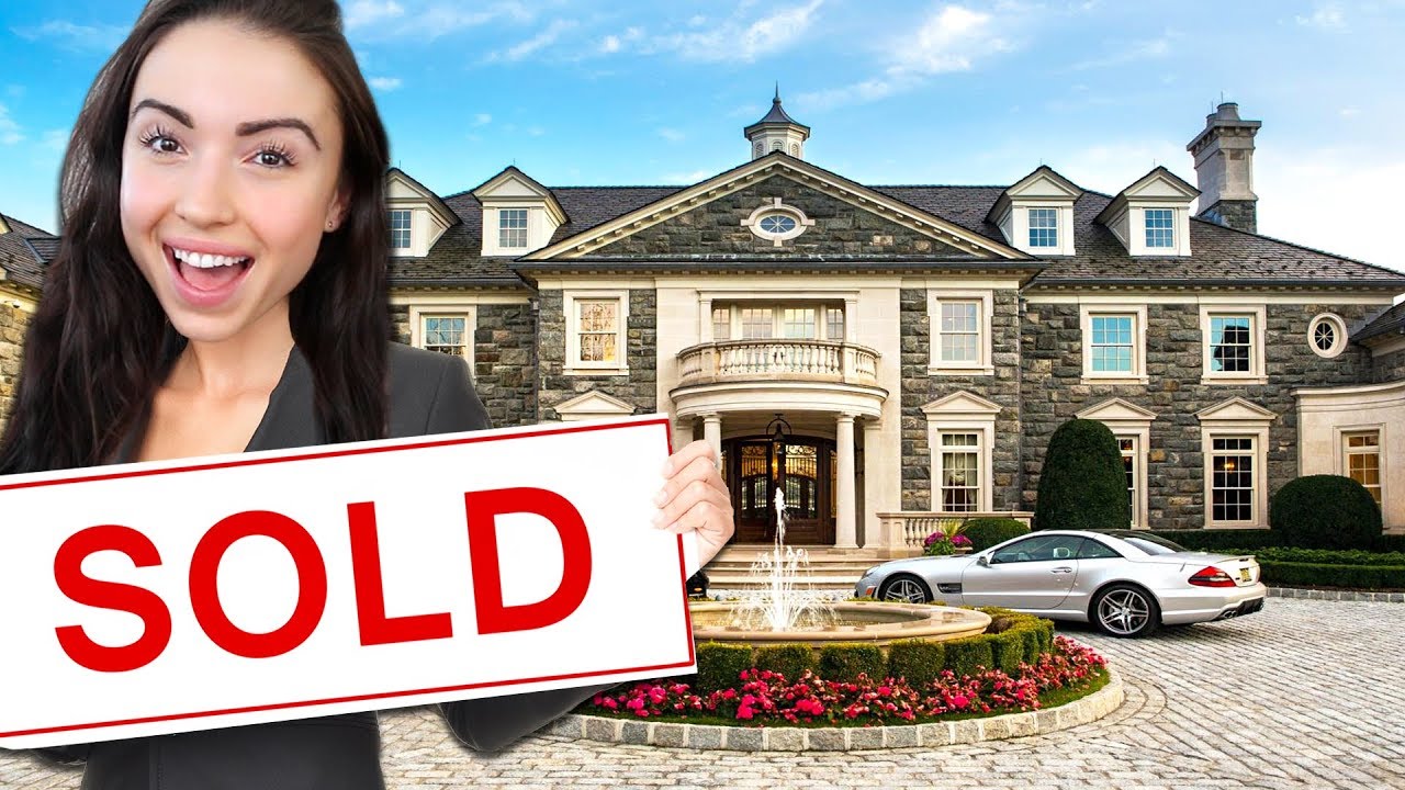 BUYING A NEW HOUSE!! (House Flipper)