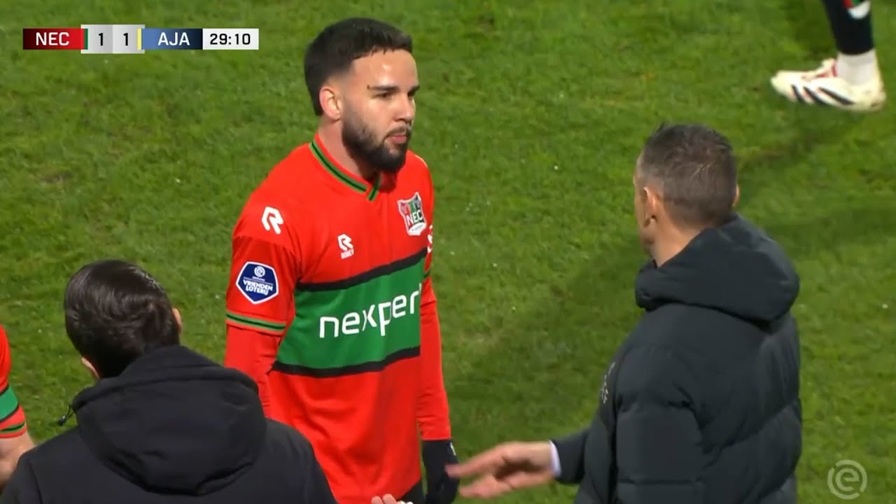 Calvin Verdonk vs Ajax - 2 Kali Hampir Ciptakan Assist, Mainnya Keren!!